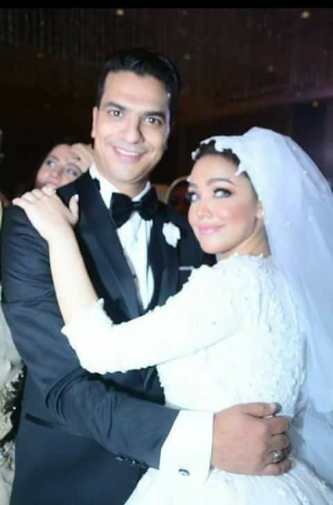 مصطفى ربيع وطليقته سارة ربيع مصطفى ربيع وطليقته سارة ربيع