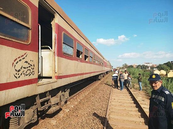 خروج-قطار-عن-القضبان-بمحطة-الحامول-فى-المنوفية-(3)