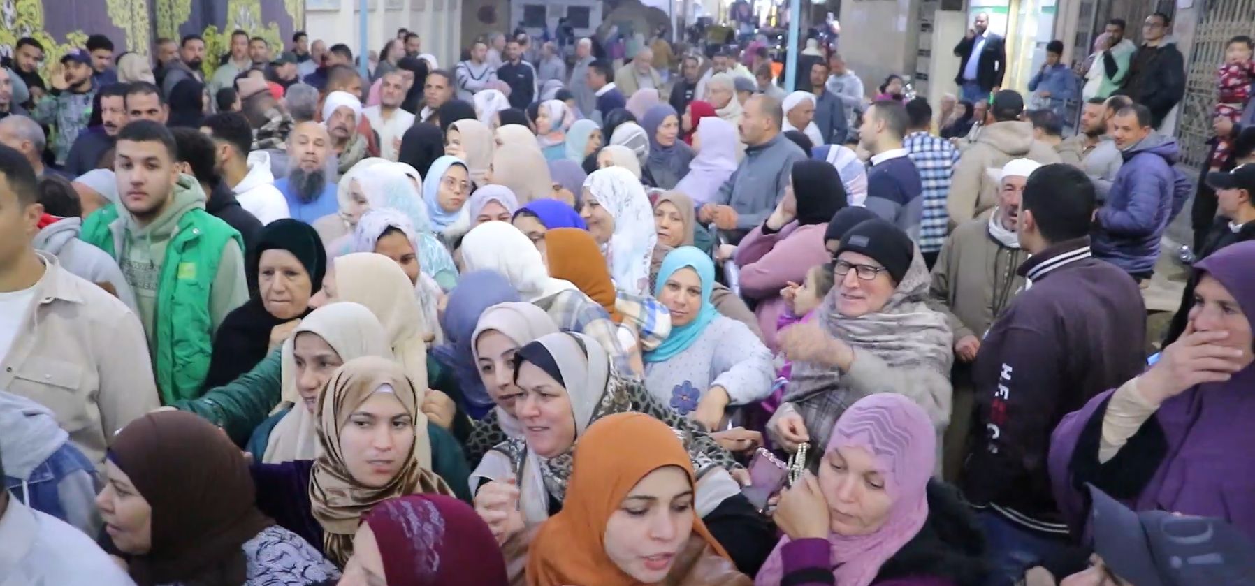 طوابير أمام لجان كفر الشيخ طوابير أمام لجان كفر الشيخ