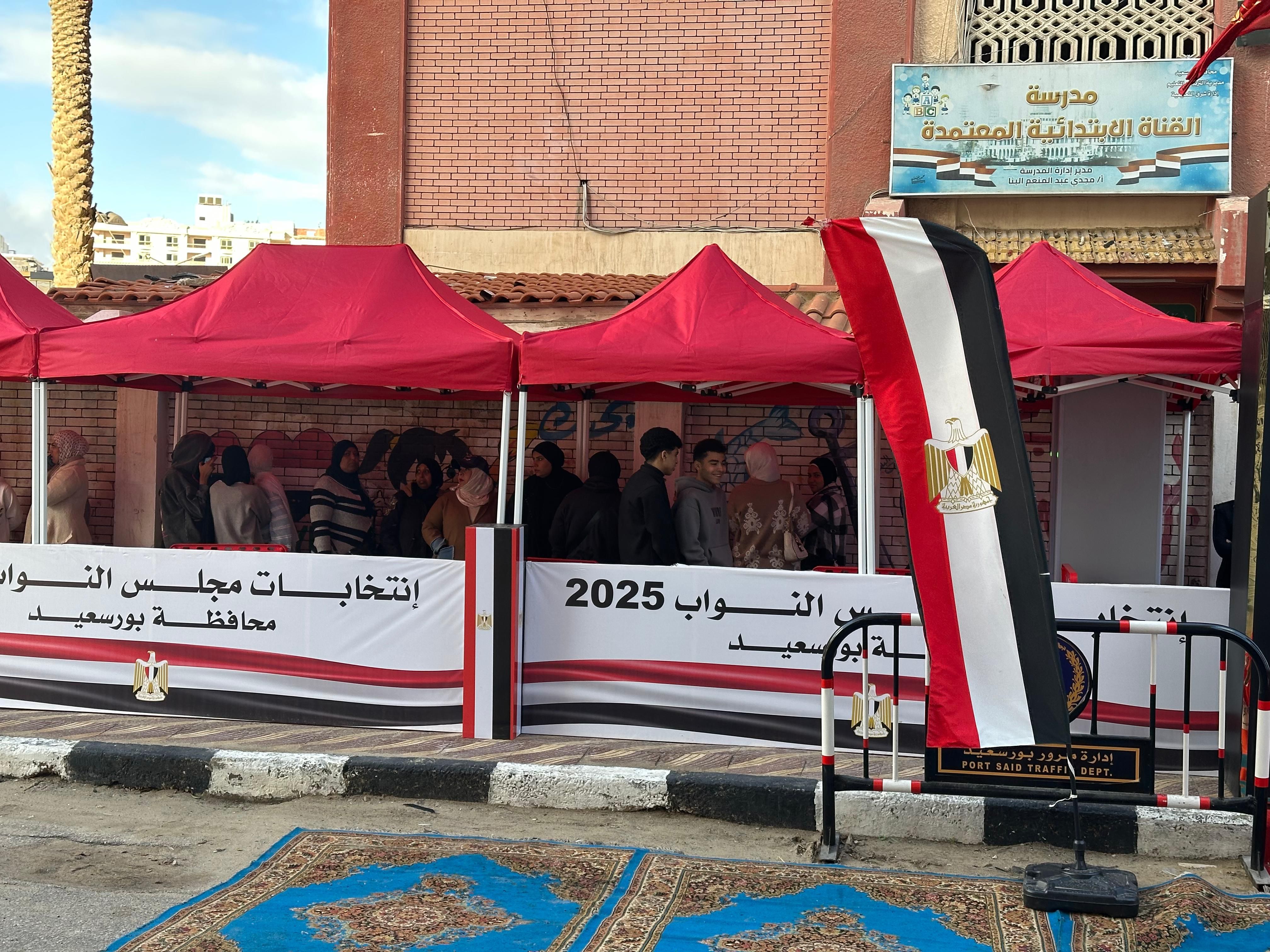 جانب من اقبال الناخبين