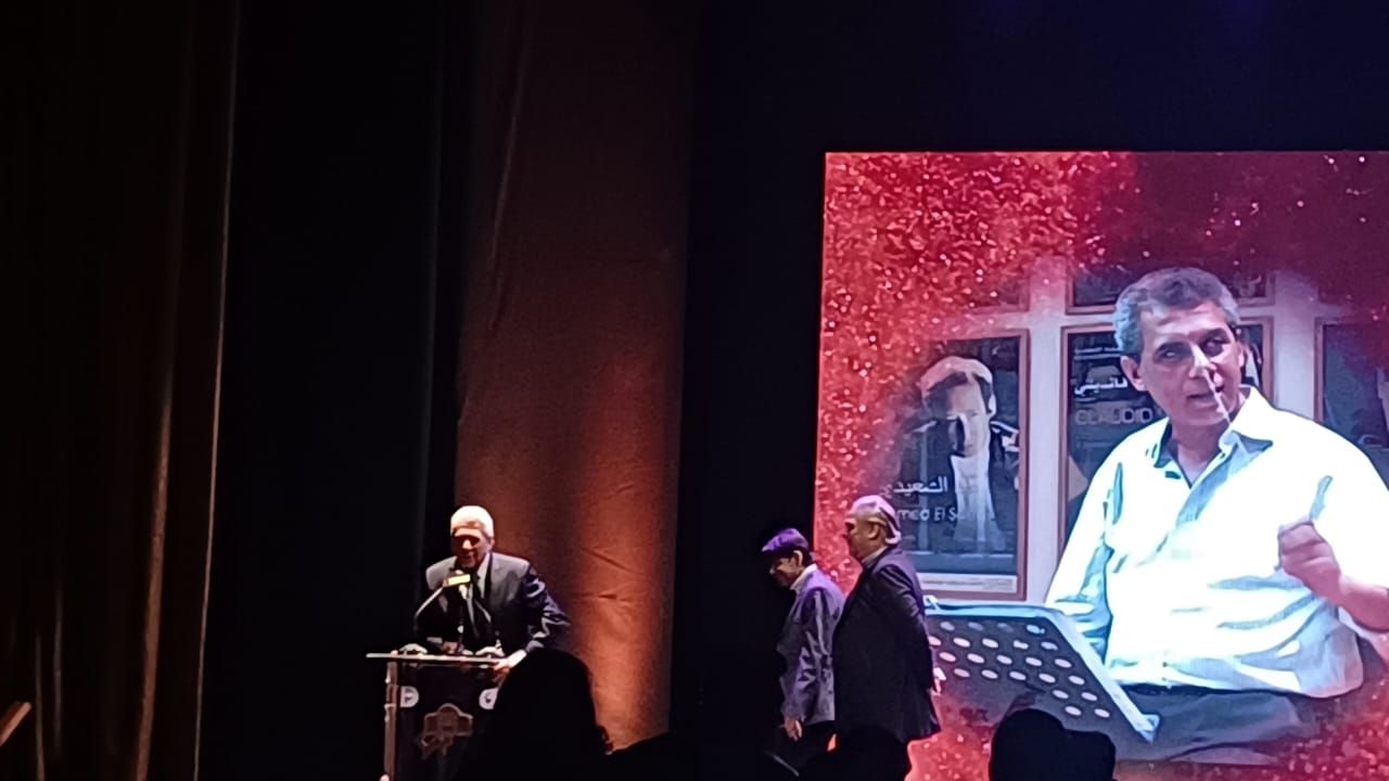 تكريم راجح داوود ويسري نصر الله يتسلم جائزة مروان حامد في مهرجان القاهرة للفيلم القصير (3) تكريم راجح داوود ويسري نصر الله يتسلم جائزة مروان حامد في مهرجان القاهرة للفيلم القصير (3)