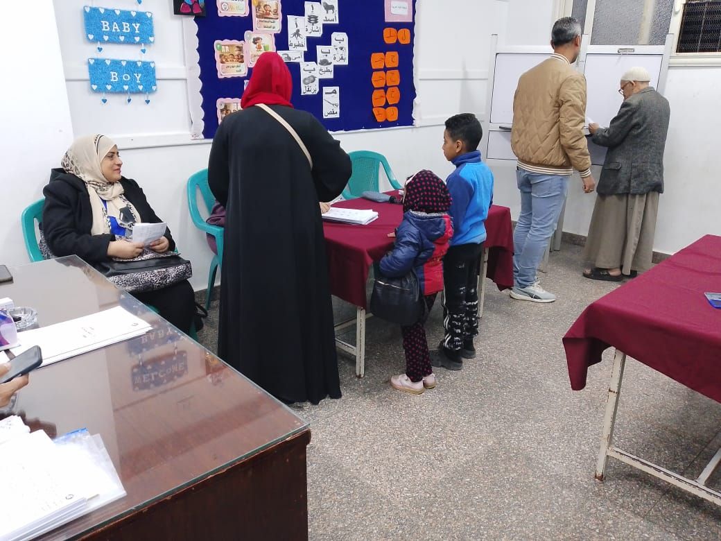 الأطفال داخل لجان التصويت الأطفال داخل لجان التصويت