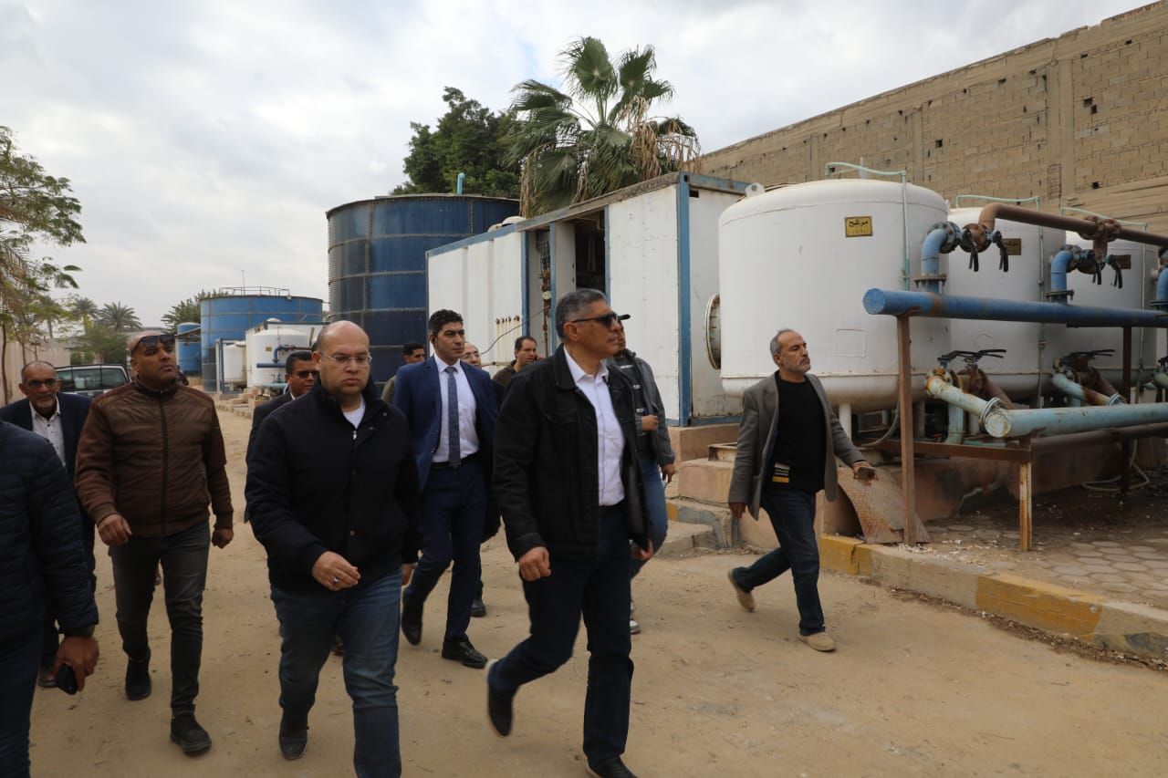 محافظ الجيزة يتابع نسب تنفيذ محطات صرف صحي جديدة (4) محافظ الجيزة يتابع نسب تنفيذ محطات صرف صحي جديدة (4)