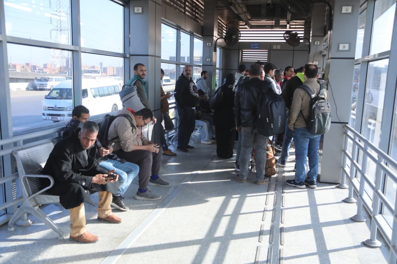 استقلال الأتوبيس الترددى