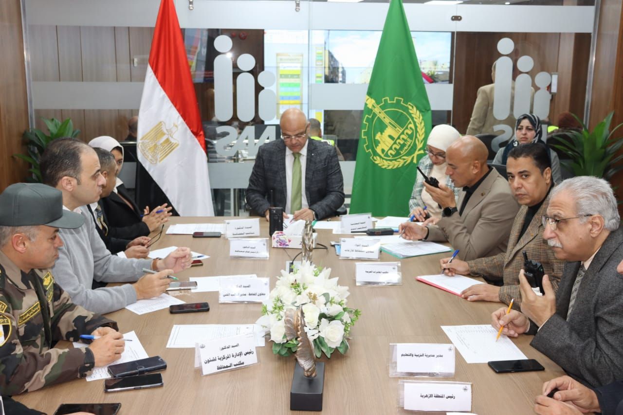 محافظ القليوبية يتابع انتظام جولة الإعادة لانتخابات مجلس النواب (3) محافظ القليوبية يتابع انتظام جولة الإعادة لانتخابات مجلس النواب (3)