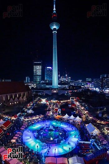 برلين تستقبل عيد الميلاد بحالة من البهجة برلين تستقبل عيد الميلاد بحالة من البهجة