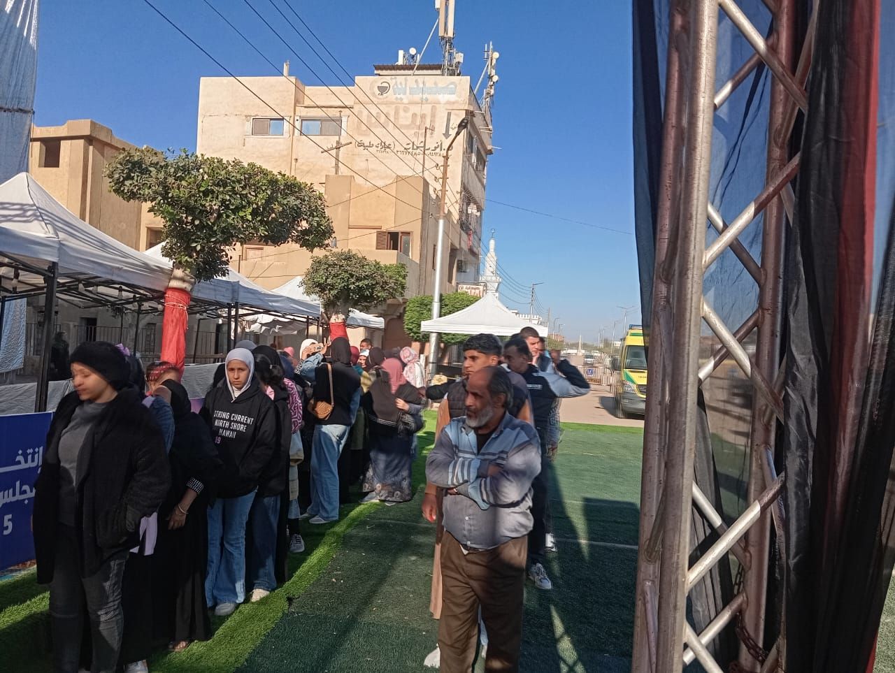 اقبال كبير على لجان مركز فايد جولة إعادة انتخابات مجلس النواب بالإسماعيلية (6) اقبال كبير على لجان مركز فايد جولة إعادة انتخابات مجلس النواب بالإسماعيلية (6)