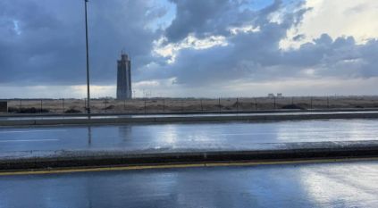 أمانة جدة تباشر جهودها الميدانية للتعامل مع الحالة المطرية