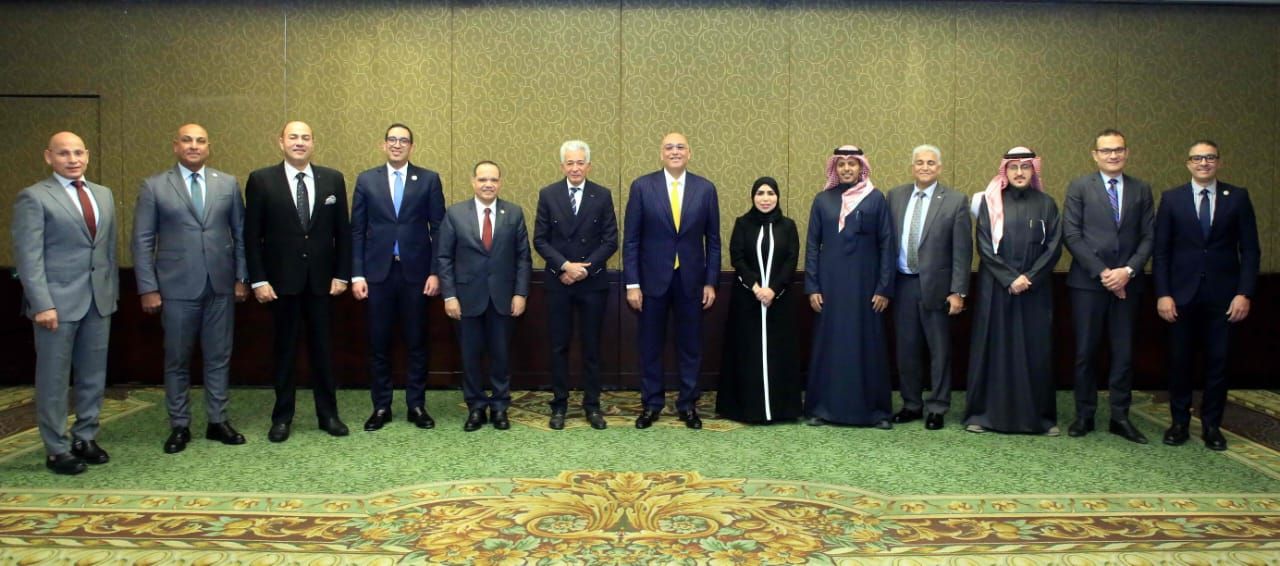 b4fb807b-3b49-4043-bb8d-7ae827cf95e4 b4fb807b-3b49-4043-bb8d-7ae827cf95e4