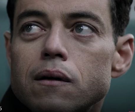 رامي مالك فى صورة أخري