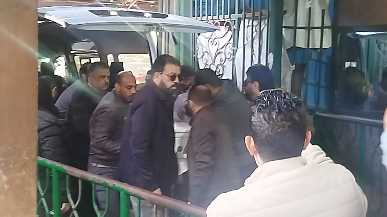 وصول جثمان سمية الالفي لمسجد مصطفي محمود