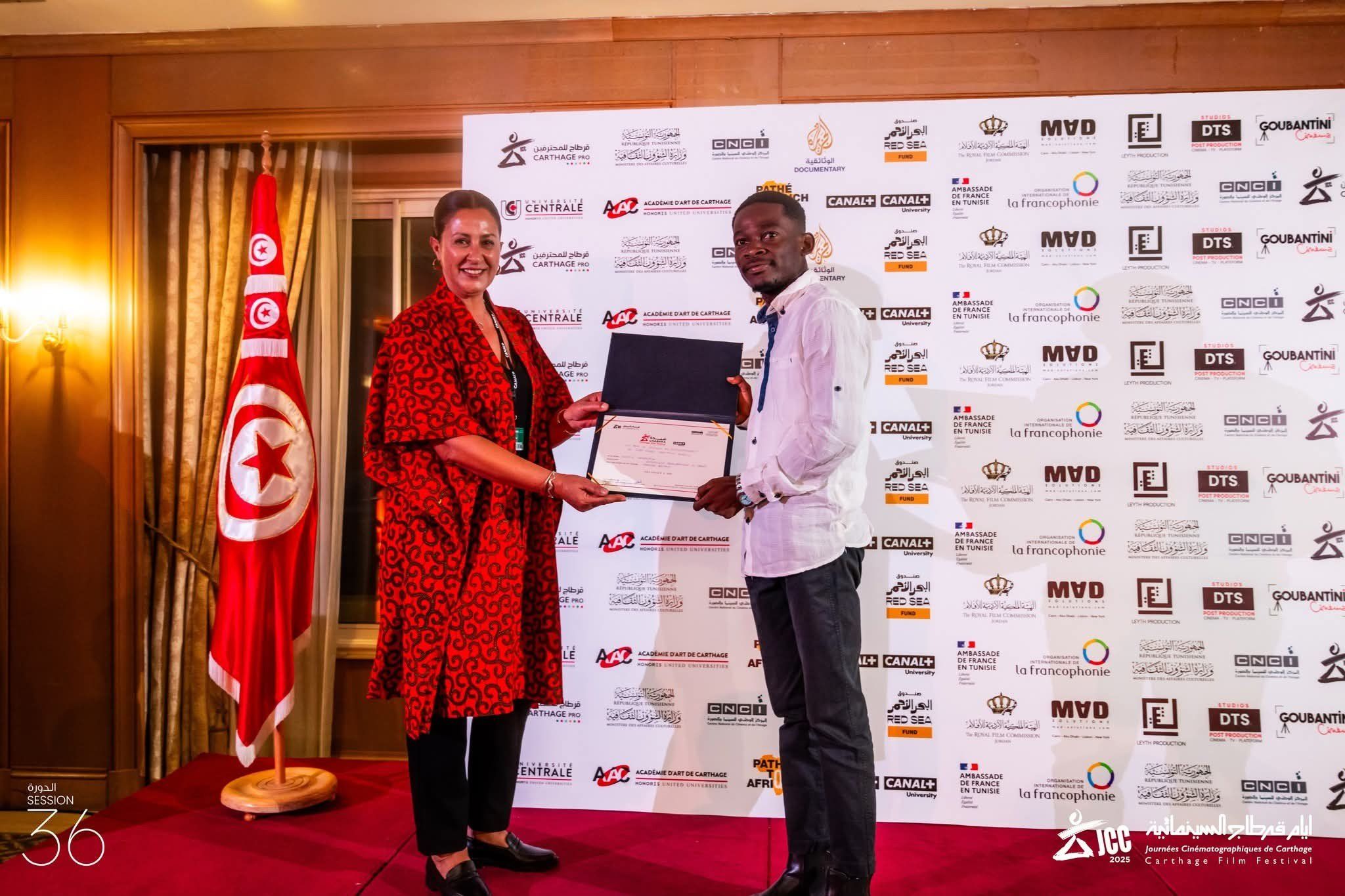 جوائز ورشة تكميل (5) جوائز ورشة تكميل (5)