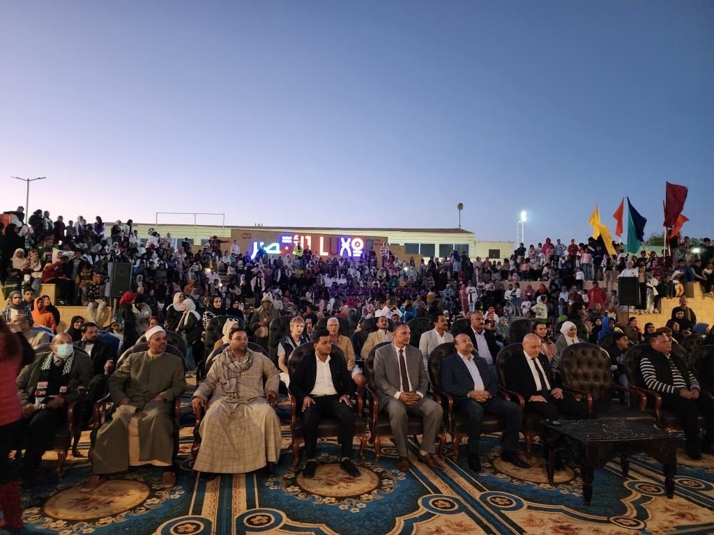 احتفالية كرنفالية فى افتتاح كورنيش البر الغربي الجديد