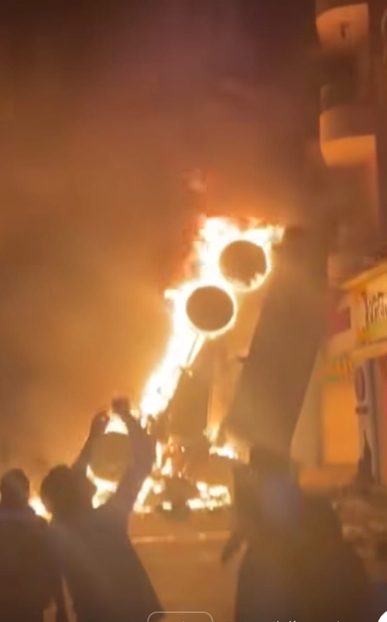 حريق سيارة نقل (2)