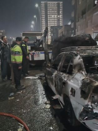 عمليات اخماد حريق سيارة (2)