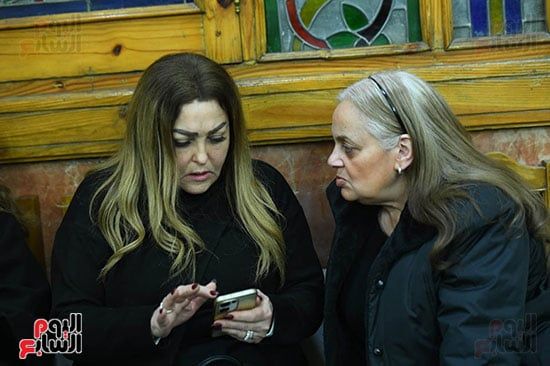 الفنانة نهال عنبر