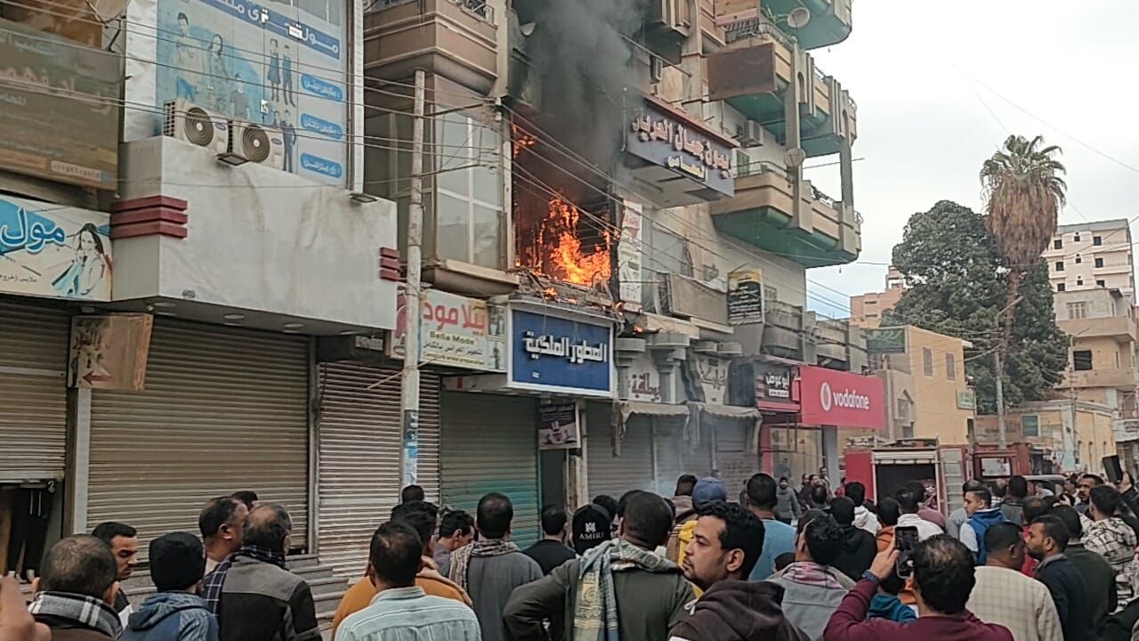 جانب من الحريق