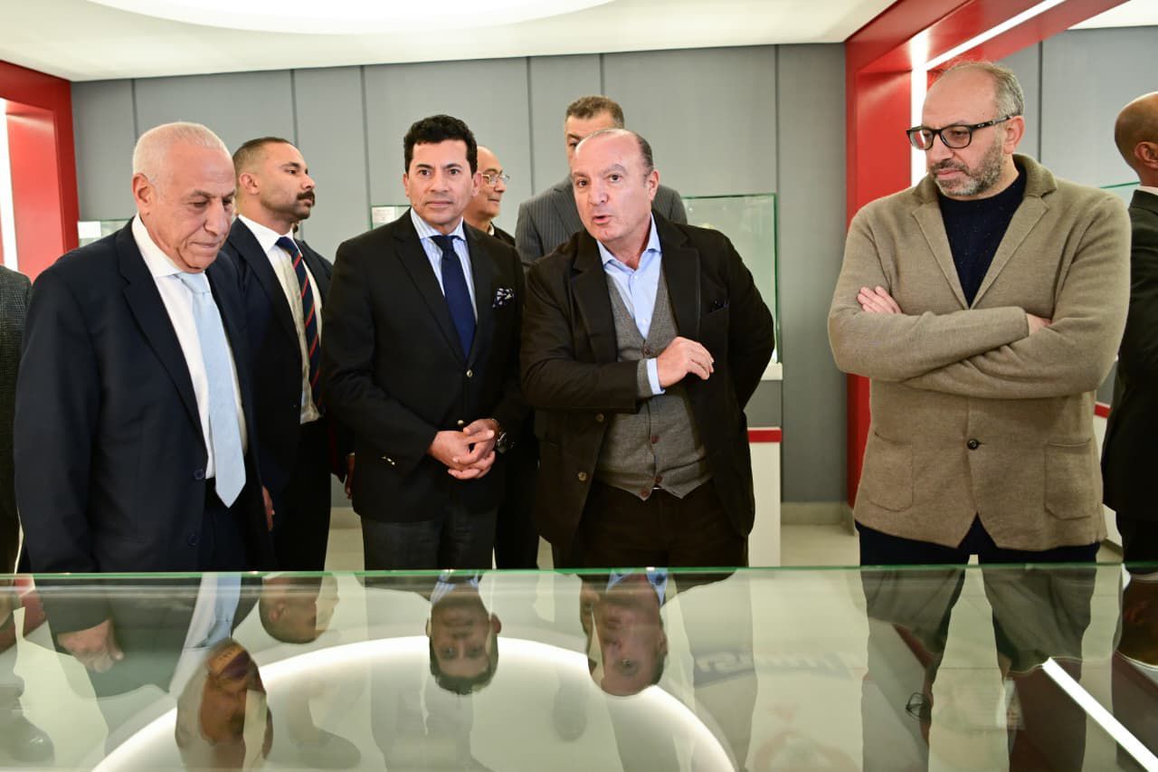 زيارة وزير الشباب والرياضة الى نادى الزمالك (1)