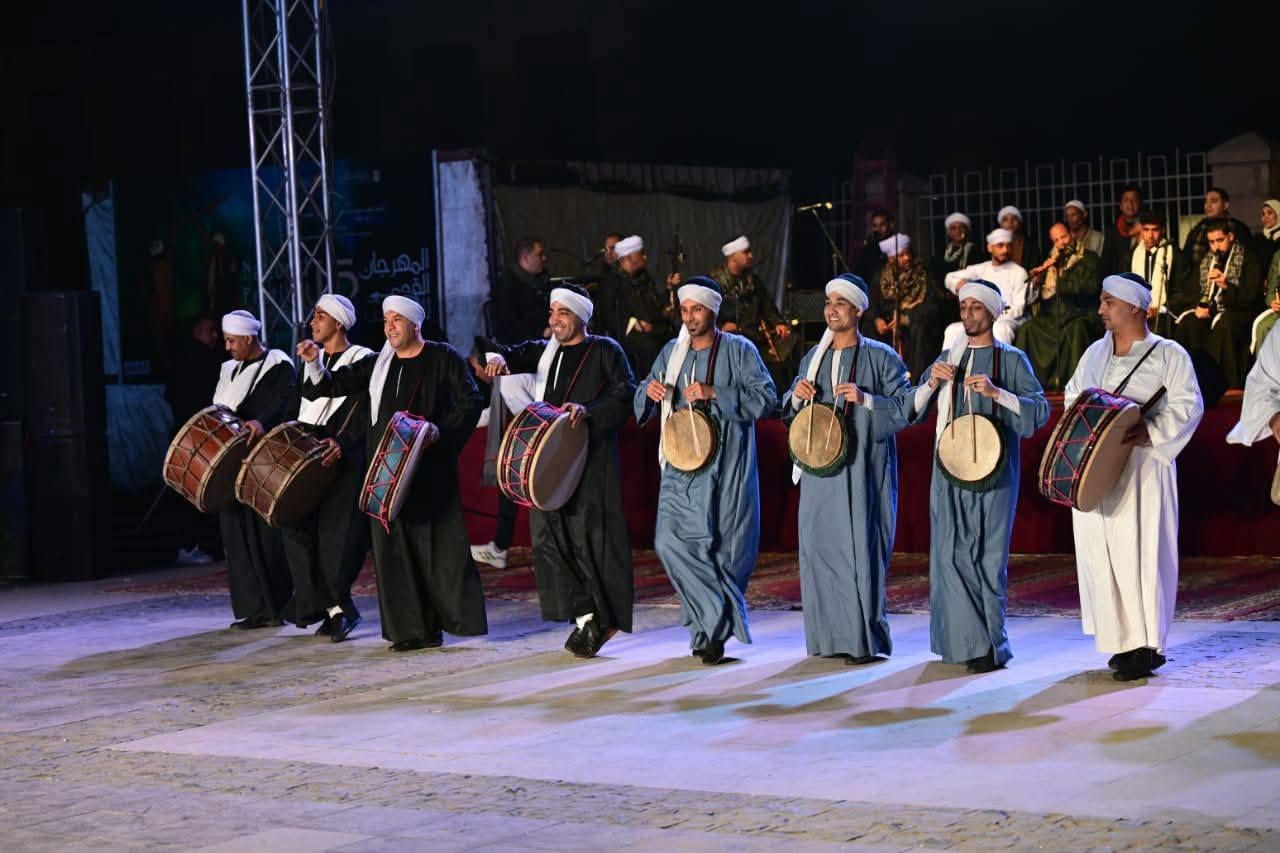 عروض فرقة الأقصر للآلات الشعبية فى المهرجان القومى للتحطيب