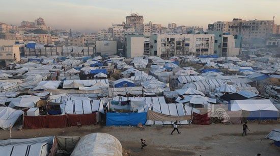 خيام هشة وشتاء قاسٍ