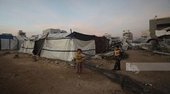 شتاء قارس يقدر الخيام