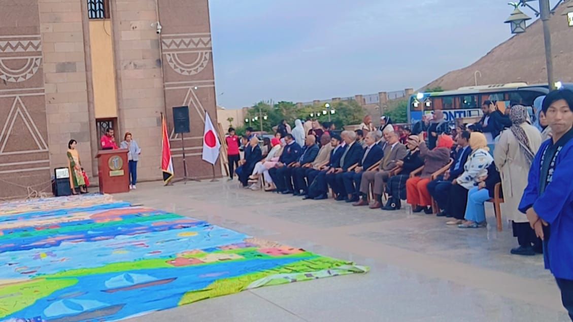 جانب من الحفل (1) جانب من الحفل (1)