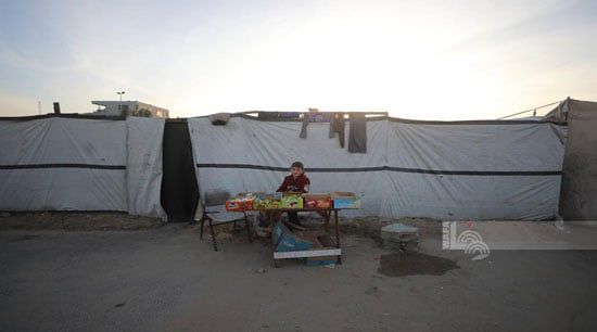 خيام النازحين وسط غزة