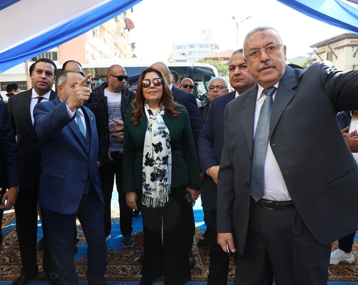 تفقد الوزيرة للشارع