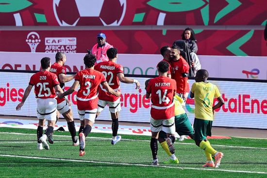 احتفال لاعبى المنتخب هدف صلاح