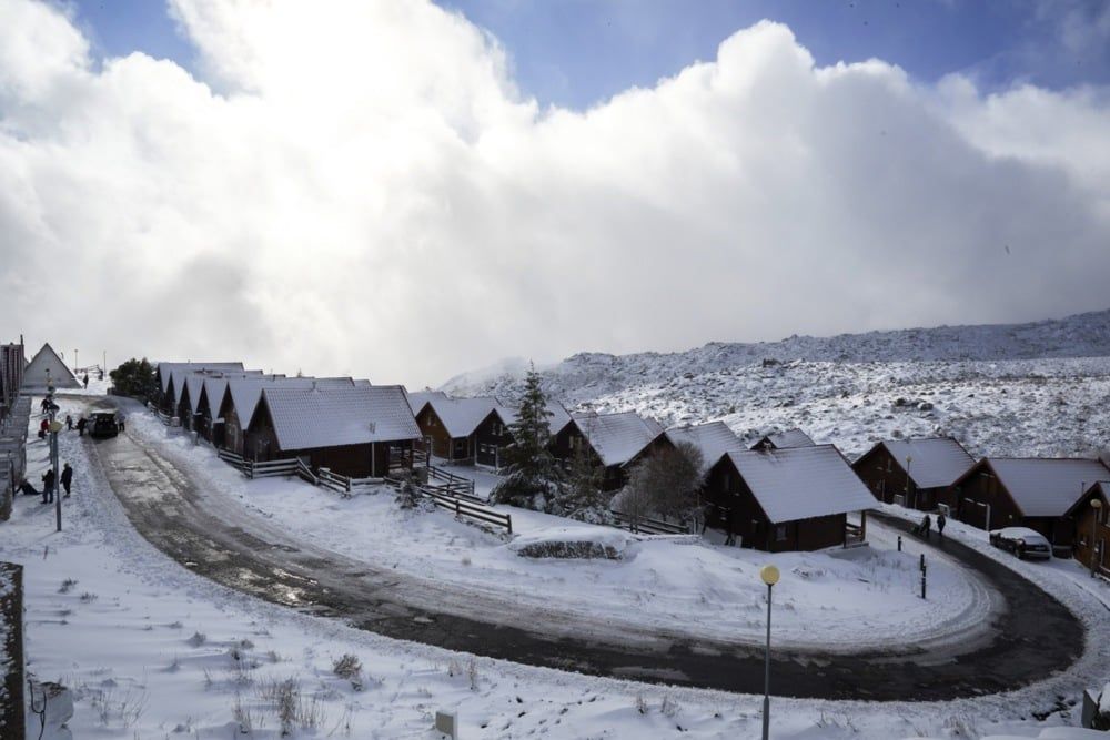 غطت الثلوج العديد من مناطق البرتغال (3) غطت الثلوج العديد من مناطق البرتغال (3)