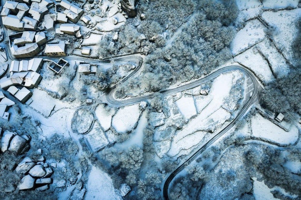 غطت الثلوج العديد من مناطق البرتغال (10) غطت الثلوج العديد من مناطق البرتغال (10)