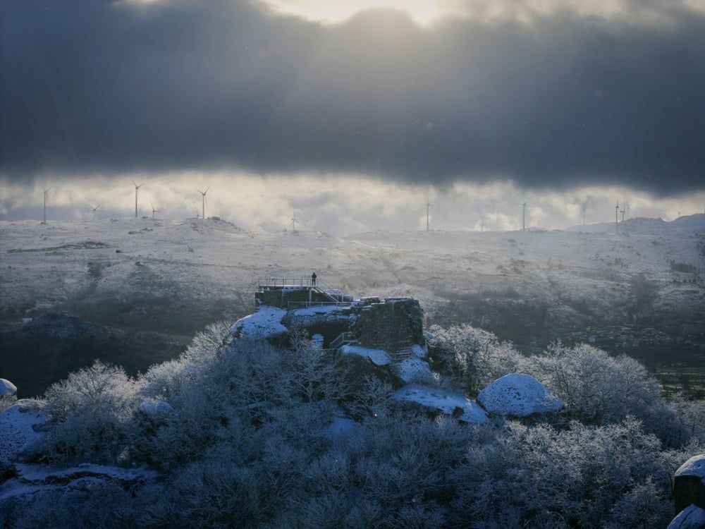 غطت الثلوج العديد من مناطق البرتغال (7) غطت الثلوج العديد من مناطق البرتغال (7)