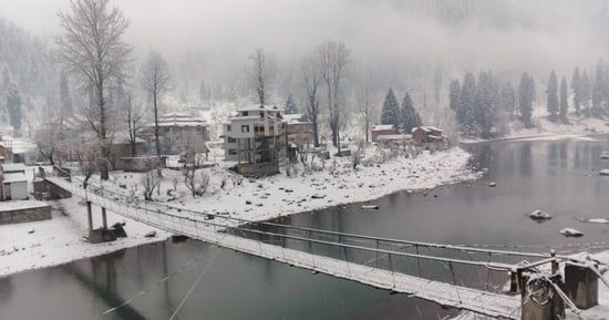 أمطار شتوية وثلوج تجتاح باكستان (6)