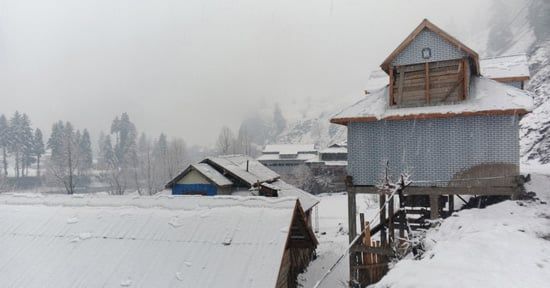 أمطار شتوية وثلوج تجتاح باكستان (4)