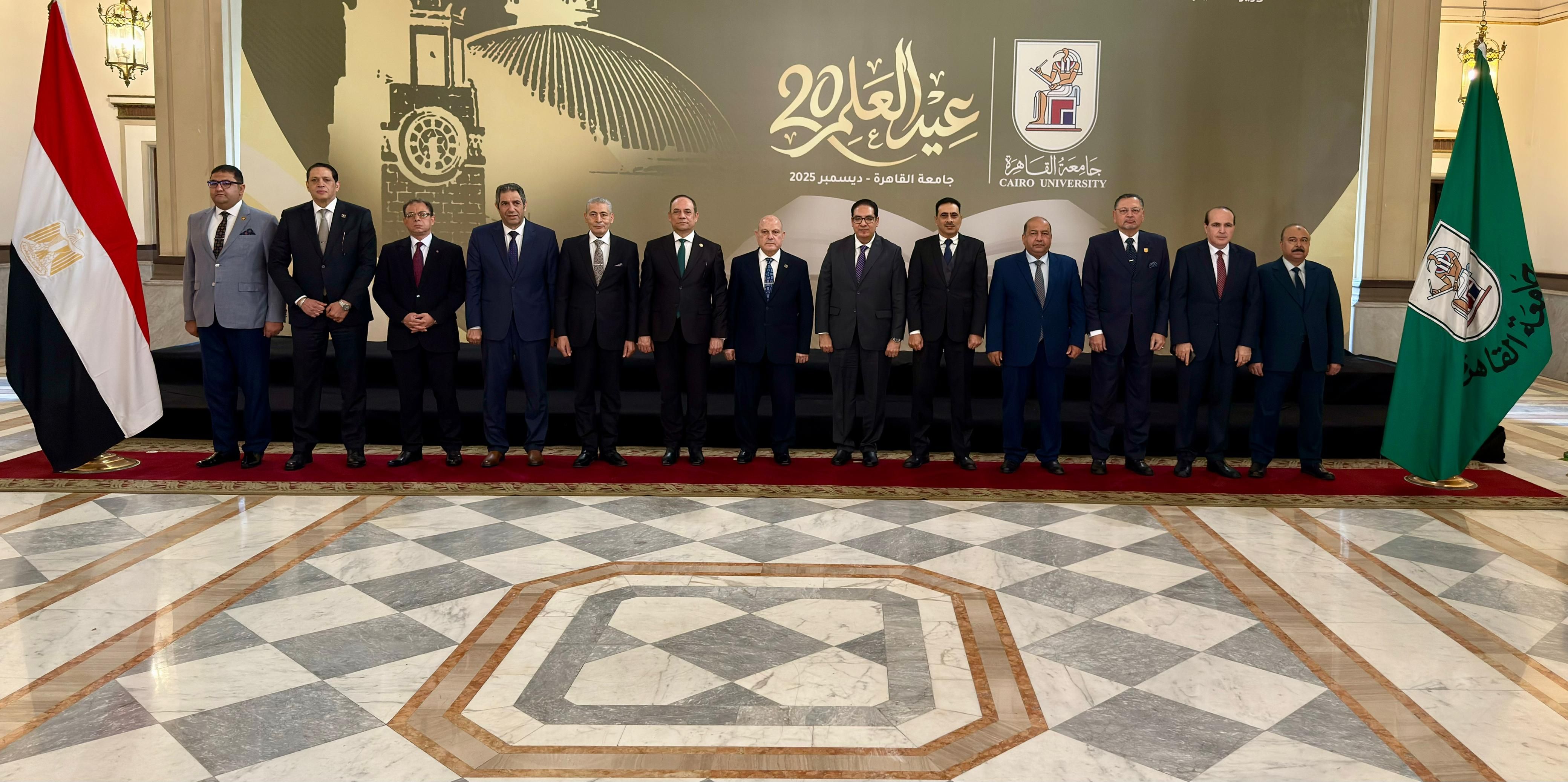 توقيع بروتوكول تعاون بين النيابة الإدارية وجامعة القاهرة (5) توقيع بروتوكول تعاون بين النيابة الإدارية وجامعة القاهرة (5)