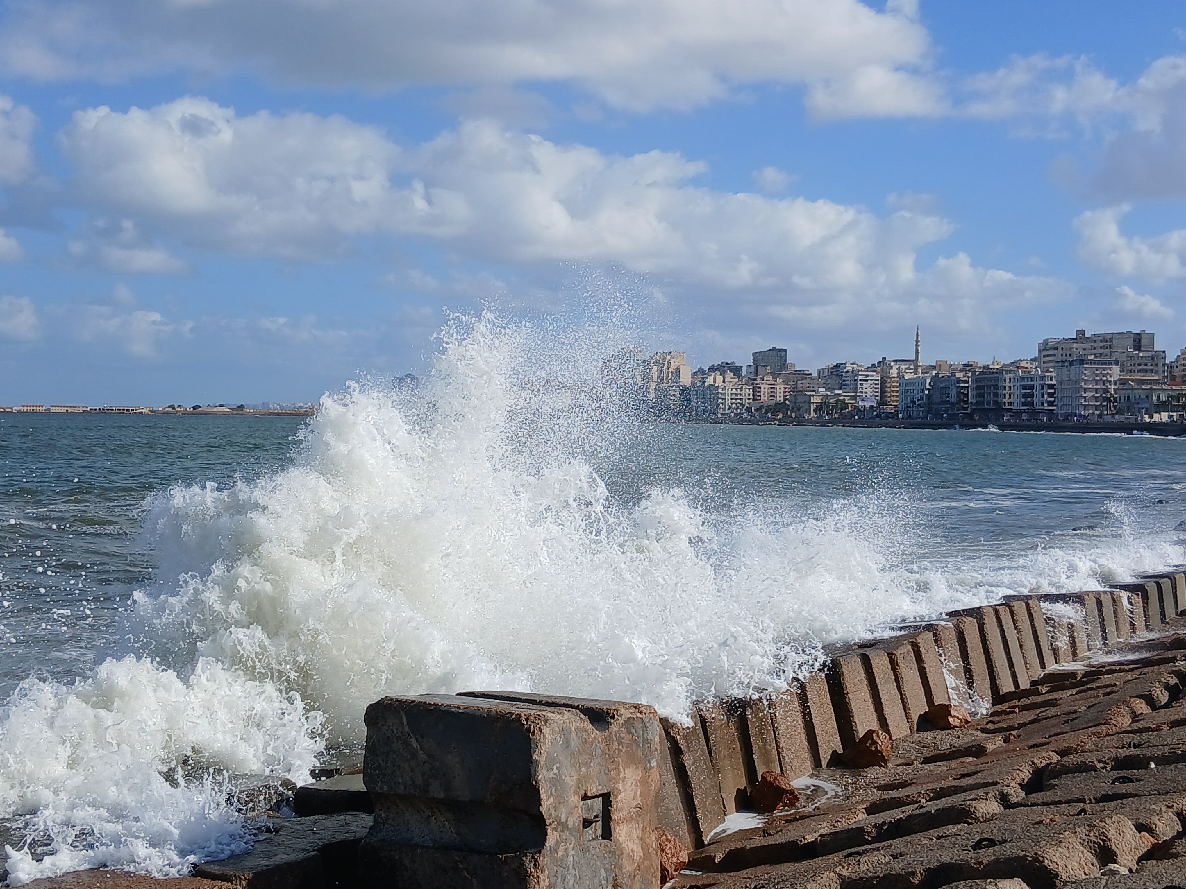 رياح شديدة في الإسكندرية