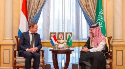 فيصل بن فرحان يبحث العلاقات الثنائية مع نظيره الهولندي