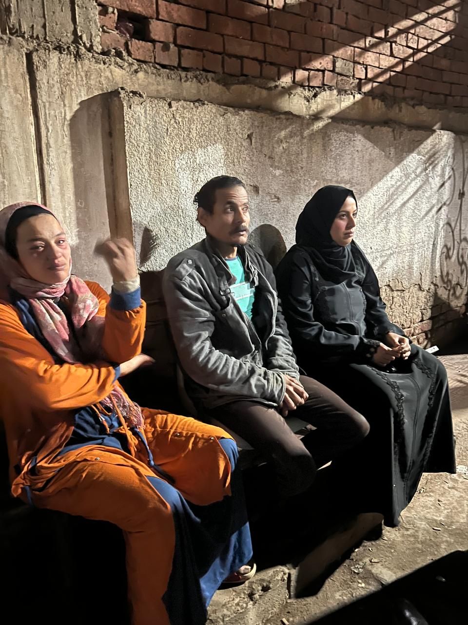 حزن وبكاء أم الرضيع حزن وبكاء أم الرضيع