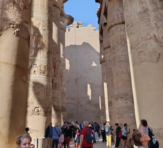 استمتاع ضيوف العالم فى قلب معابد الأقصر