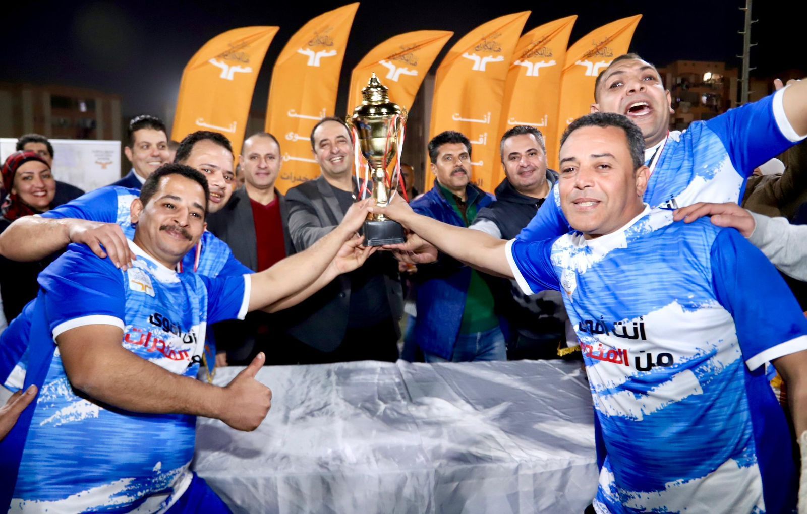 الدكتور عمرو عثمان مدير صندوق مكافحة الإدمان يشارك المتعافين وأسرهم احتفالات رأس السنة الدكتور عمرو عثمان مدير صندوق مكافحة الإدمان يشارك المتعافين وأسرهم احتفالات رأس السنة