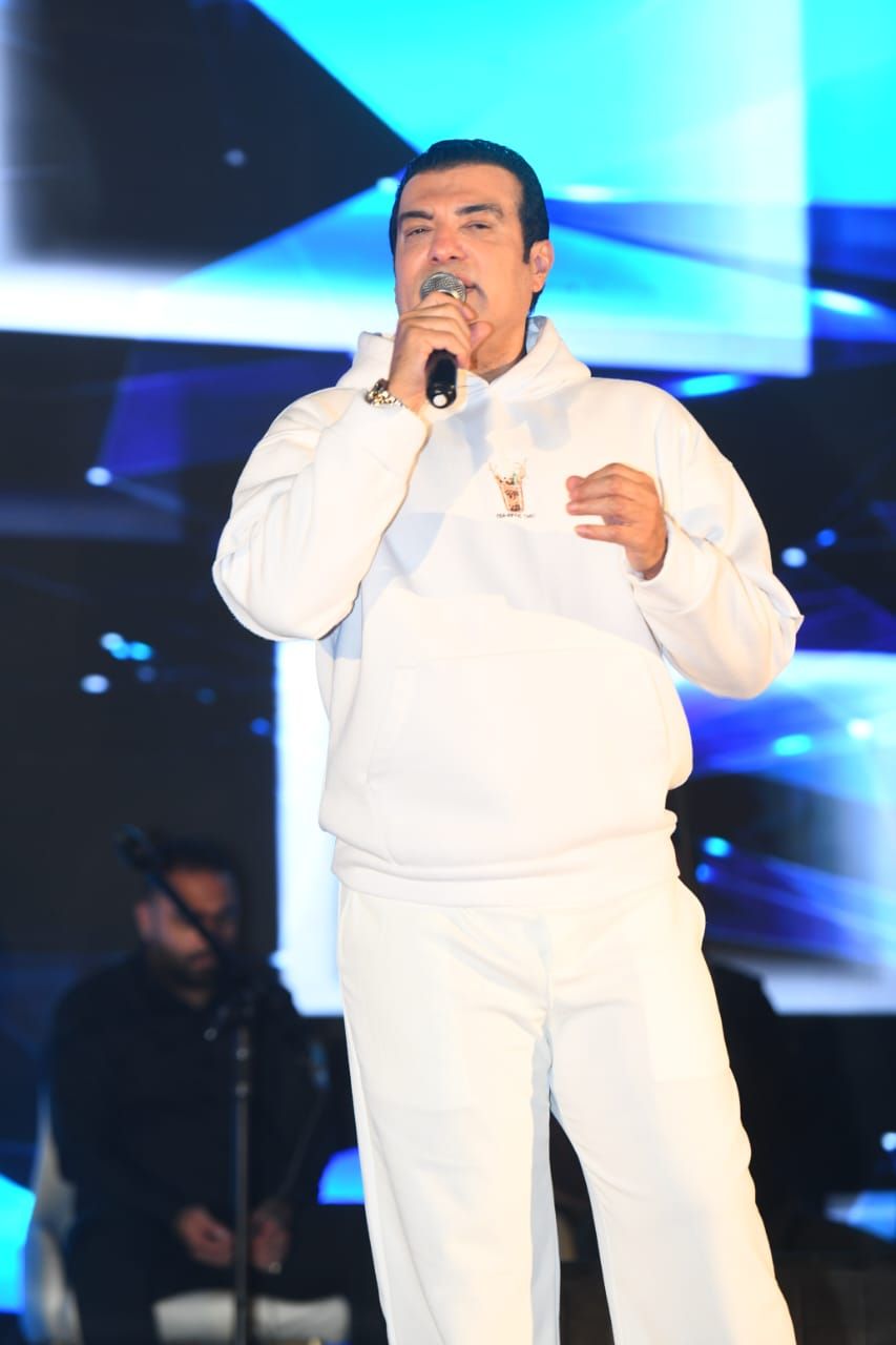 محمد فؤاد ورامي عياش وإيهاب توفيق ومصطفى حجاج وكارمن سليمان