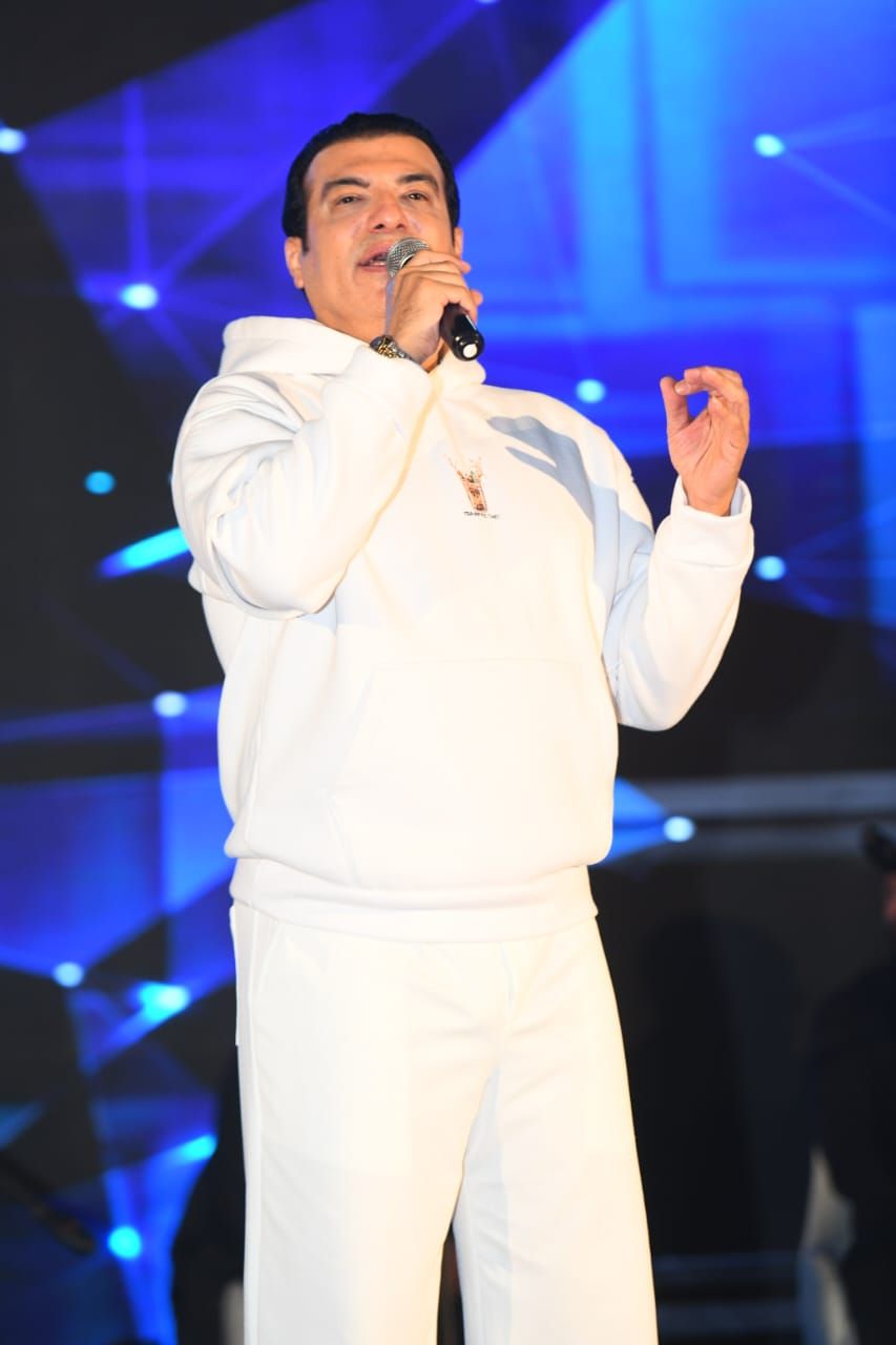 محمد فؤاد ورامي عياش وإيهاب توفيق ومصطفى حجاج وكارمن سليمان