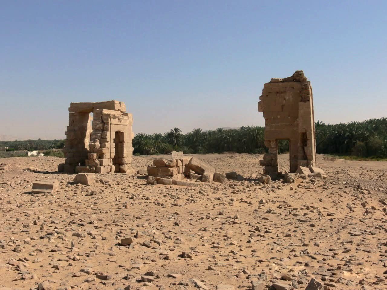 موقع اعلان مدينة الخارجة صديقة للبيئة