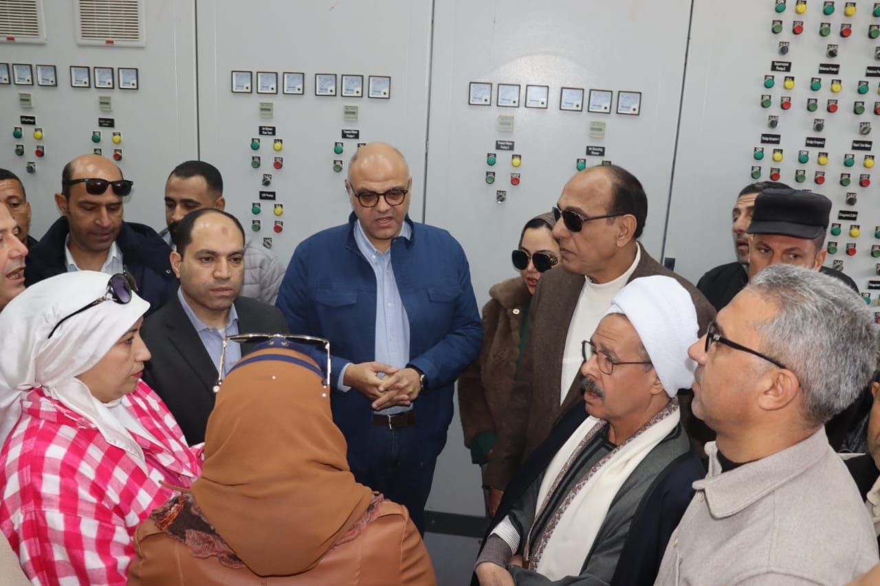 خلال إطلاق التيار الكهربائي بالمحطة خلال إطلاق التيار الكهربائي بالمحطة