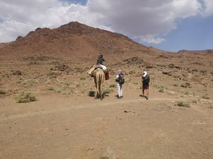 الدليل البدوى وسط جبل سانت كاترين