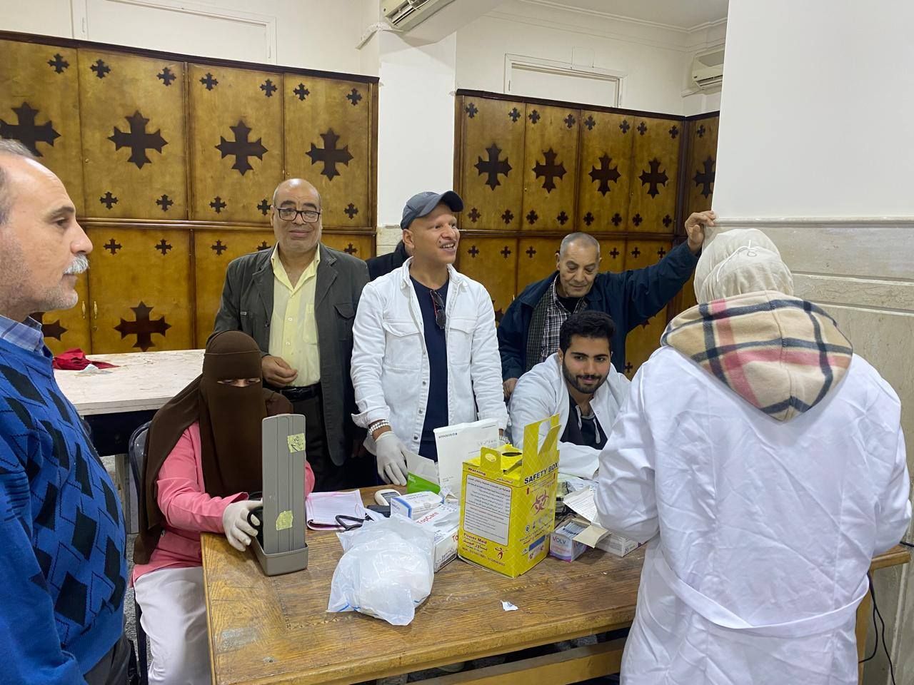 اجراء الكشف الطبي بكنيسة القديسة دميانه اجراء الكشف الطبي بكنيسة القديسة دميانه