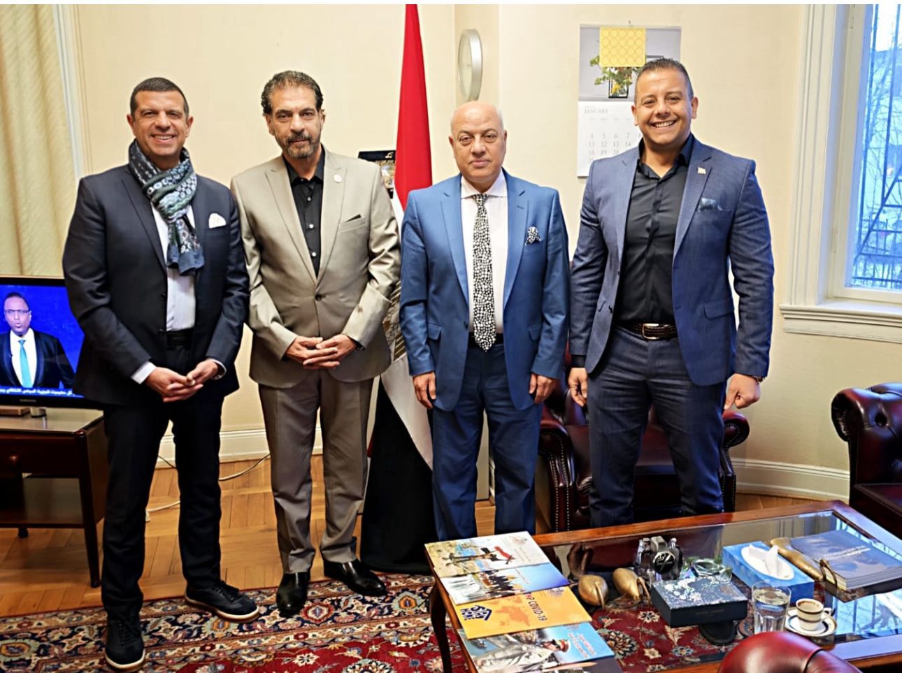 سفير مصر بالنرويج يستقبل وفد من أبناء الجالية (1)