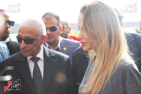 انجلينا جولى ومحافظ شمال سيناء انجلينا جولى ومحافظ شمال سيناء