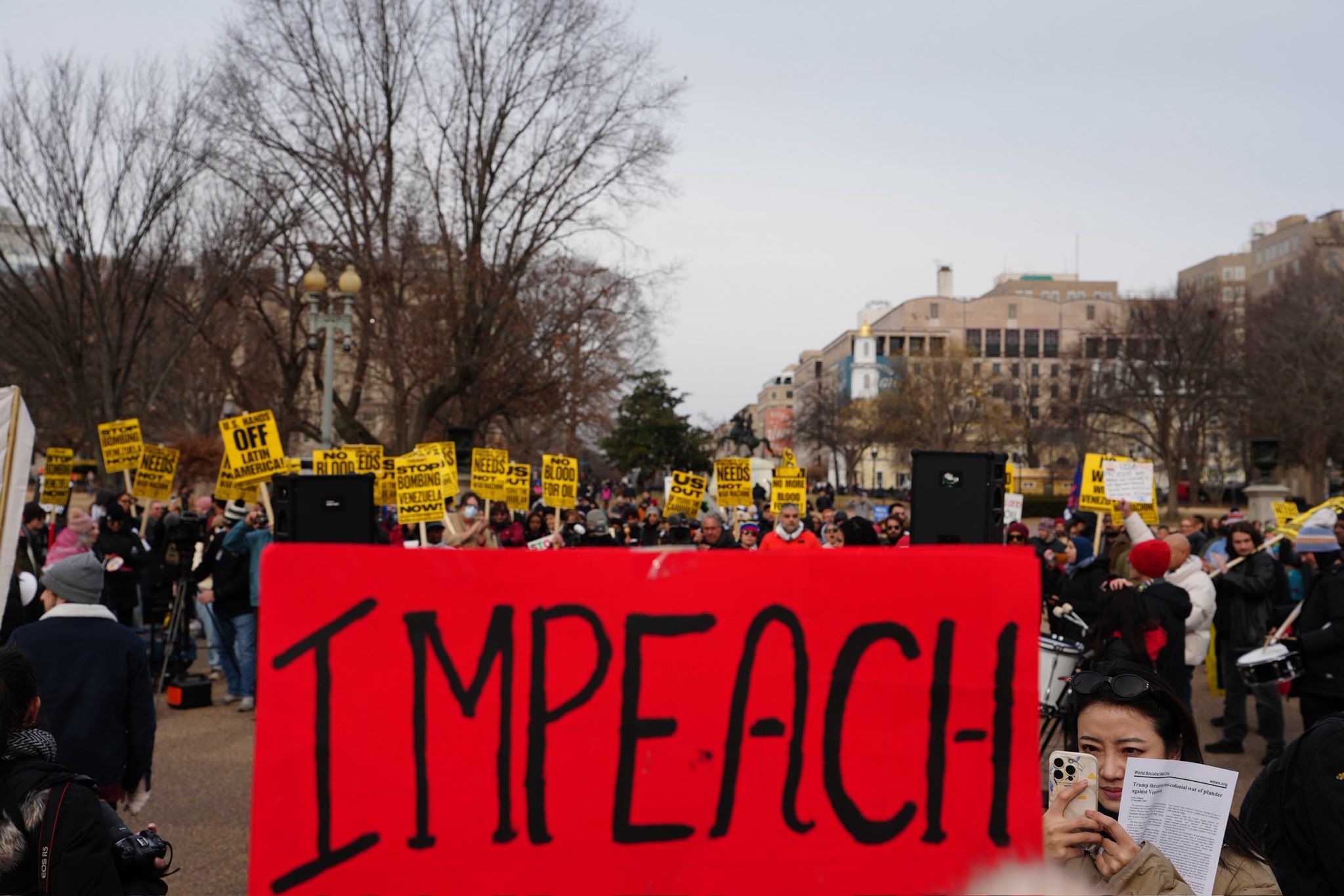 مظاهرات ضد الضربة العسكرية فى فنزويلا مظاهرات ضد الضربة العسكرية فى فنزويلا