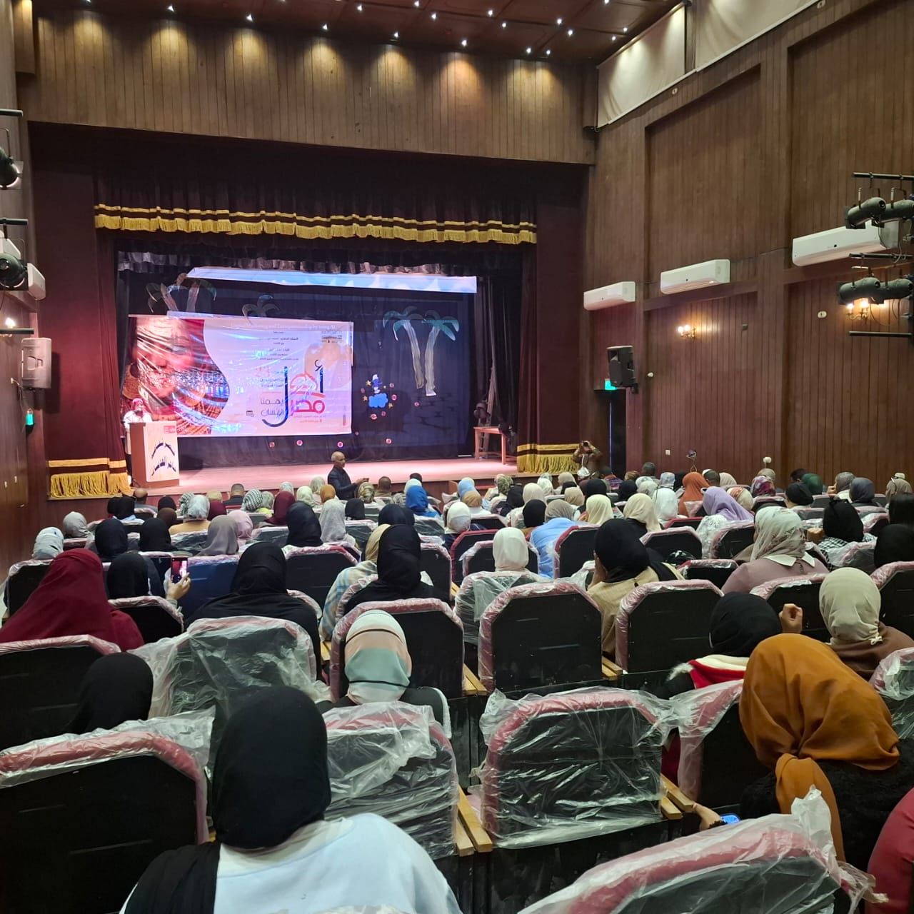 فعاليات ملتقى الثقافة وفنون الفتاة والمرأة ضمن مشروع أهل مصر